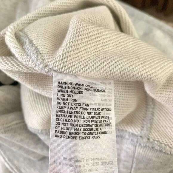 Uniqlo Studio Ghibli My Neighbor Totoro Sweatshirt in Light Gray - Picture 12 of 12